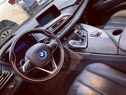 بي ام دبليو i8